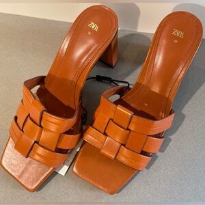 💫Zara Leather Block Heel Sandals - New💫